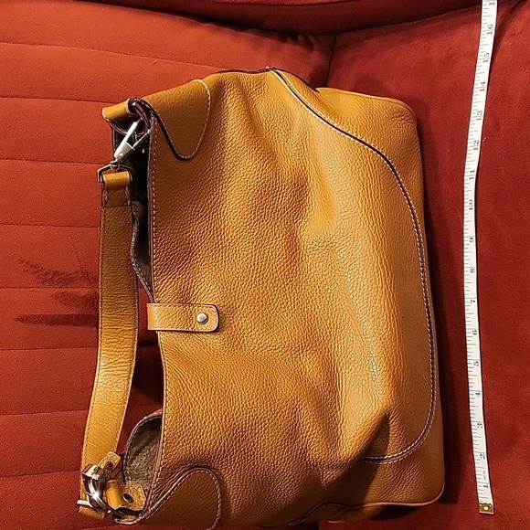 Dooney&Bourke pebble grain leather shoulder bag with logo lock - Picture 2 of 7